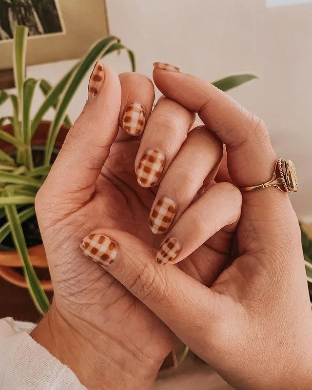 gingham nail design