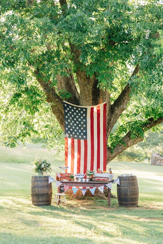 outdoor patriotic decor